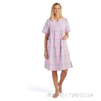 Miss Elaine Women's Seersucker Short Snap Robe - with Short Sleeves Two Front Pockets and Embroidery on The Front Yoke